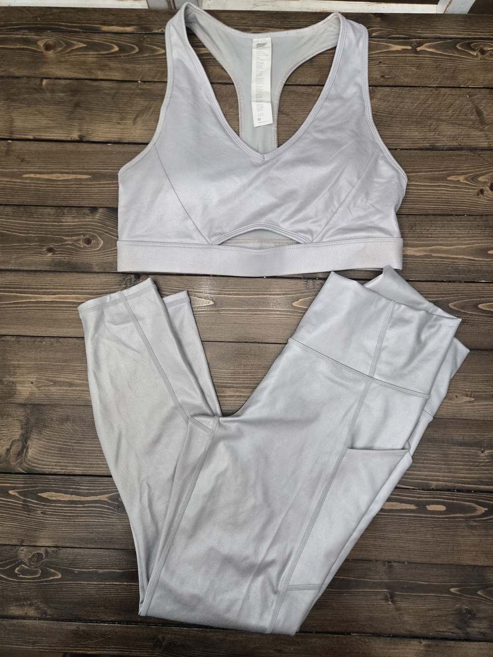 Womens Fabletica PureLuxe Matte Silver Foil finish Legging/ Bra Set Size Medium